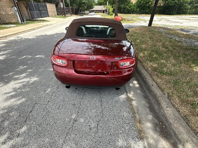 2010 Mazda MX-5 - Image 3