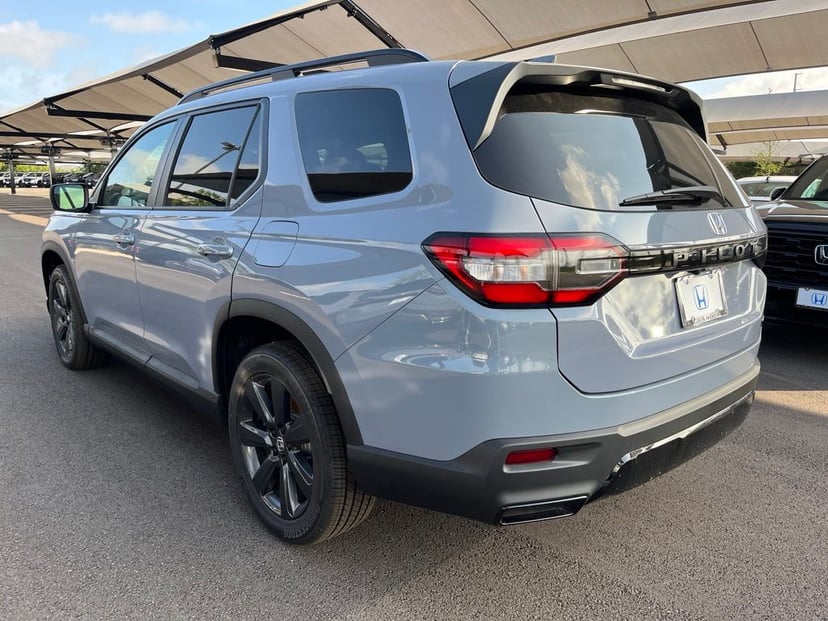 2026 Honda Pilot - Image 3