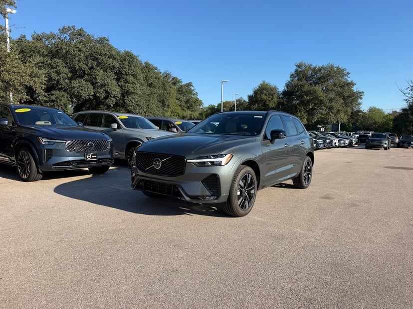 2027 Volvo XC60 - Image 1