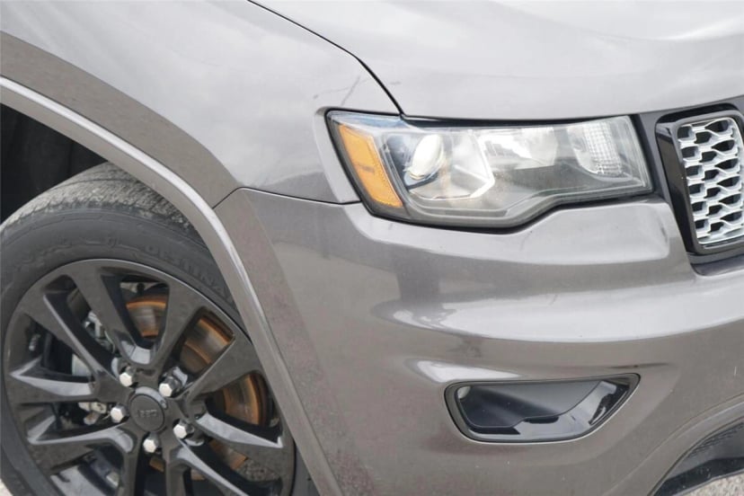 2019 Jeep Grand Cherokee - Image 3