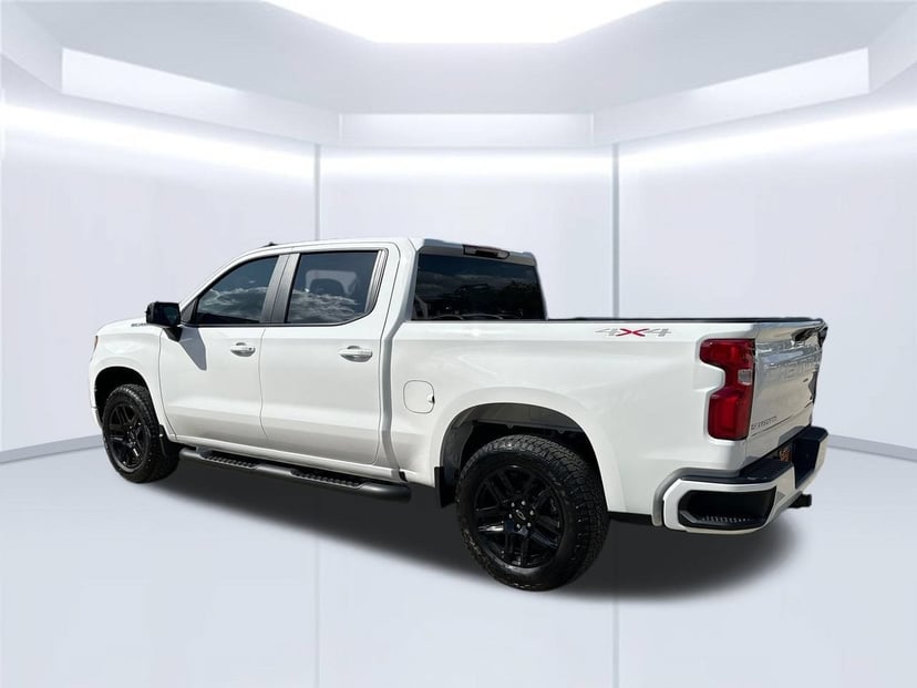2026 Chevrolet Silverado 1500 - Image 2