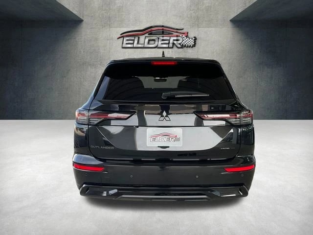 2026 Mitsubishi Outlander - Image 1