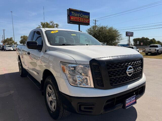 2019 Nissan Titan - Image 2