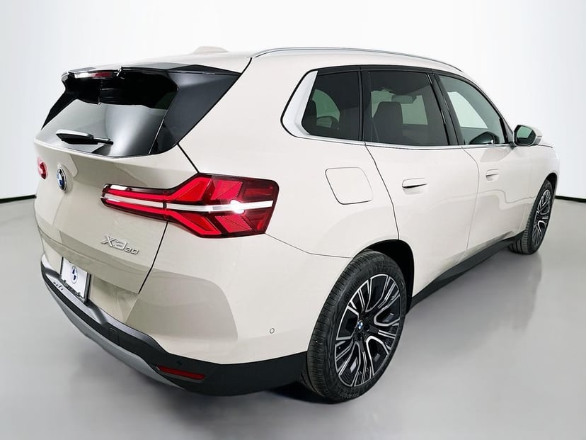 2026 BMW X3 - Image 3