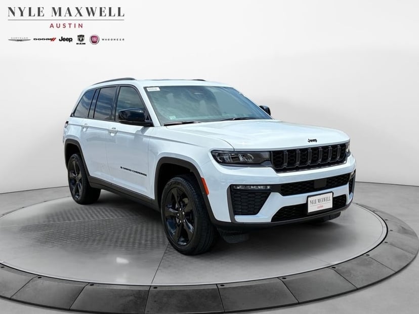 2026 Jeep Grand Cherokee - Image 1