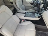 2021 Lincoln Navigator - Preview 13