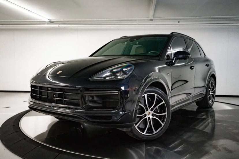 2022 Porsche Cayenne - Image 1