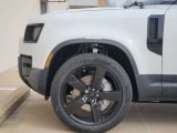 2026 Land Rover Defender - Preview 5