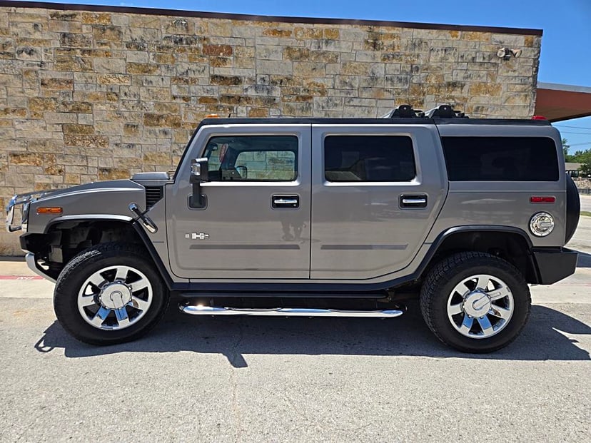 2009 HUMMER H2 - Image 2