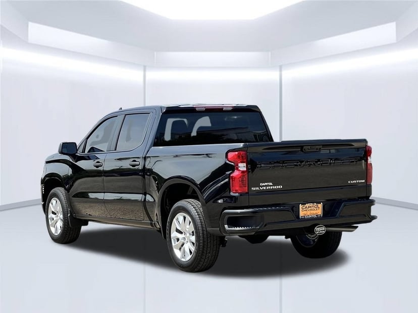 2026 Chevrolet Silverado 1500 - Image 3