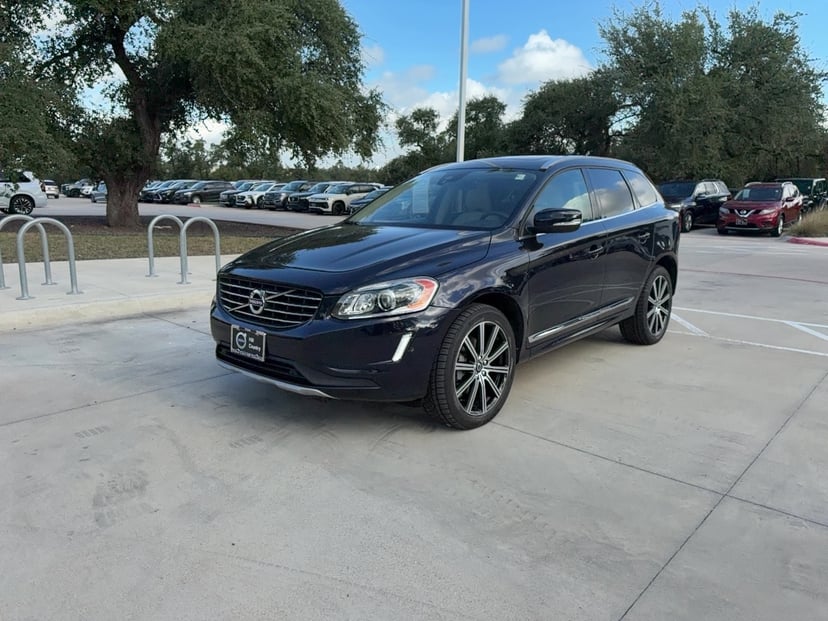 2017 Volvo XC60 - Image 1