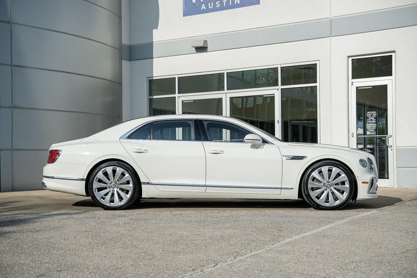 2026 Bentley Flying Spur - Image 2