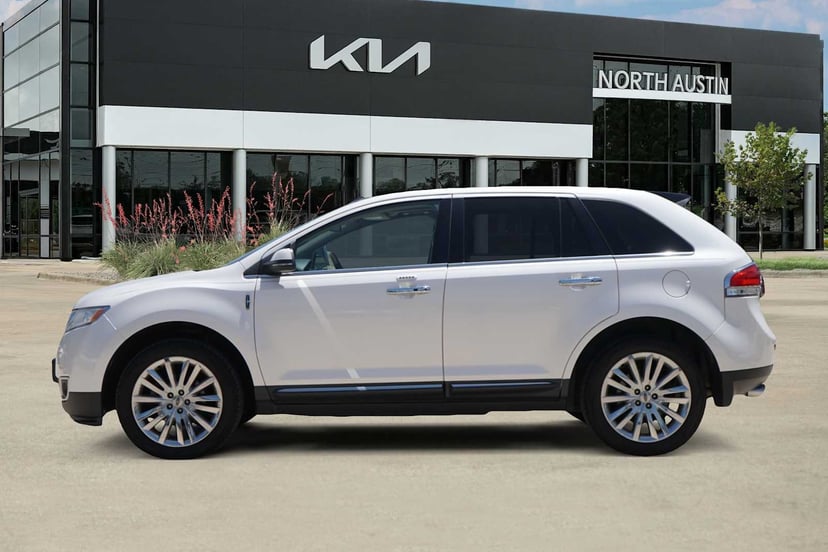2015 Lincoln MKX - Image 2