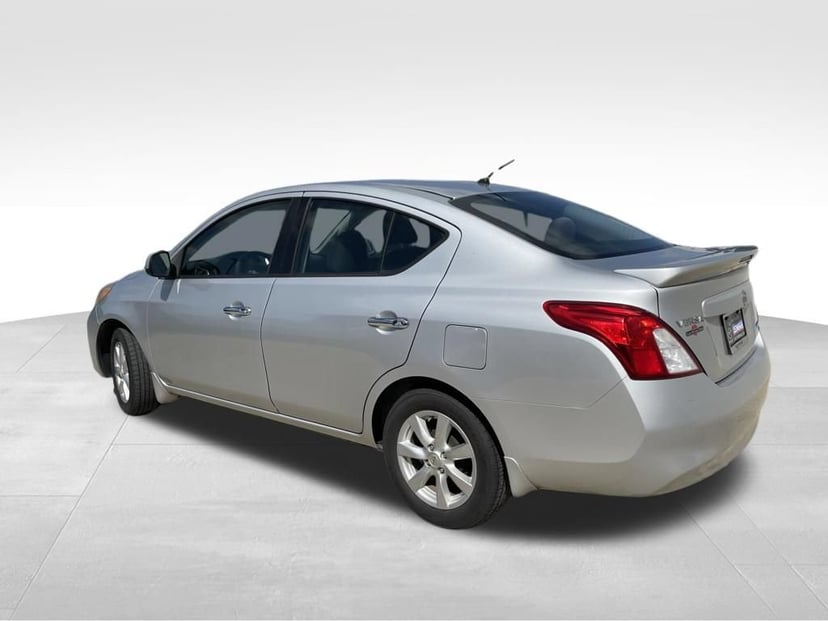 2014 Nissan Versa - Image 3