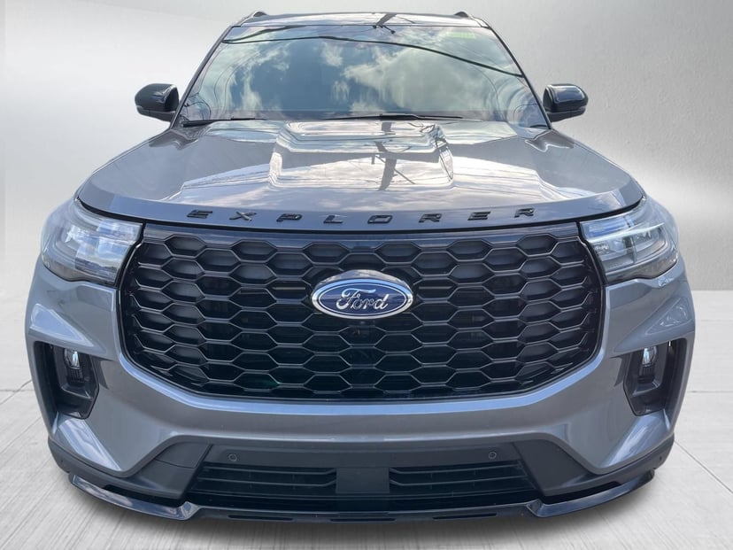 2025 Ford Explorer - Image 1