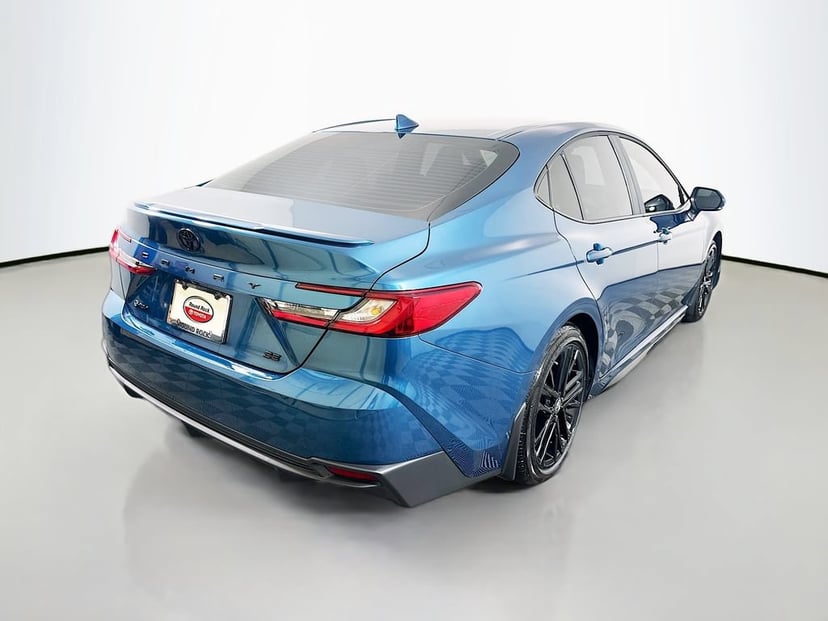 2026 Toyota Camry - Image 2