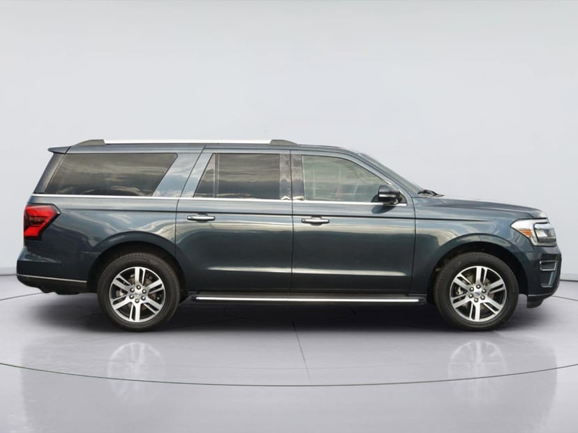 2022 Ford Expedition MAX - Image 2