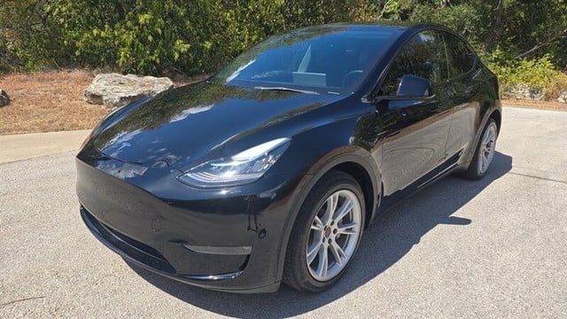 2023 Tesla Model Y - Image 1