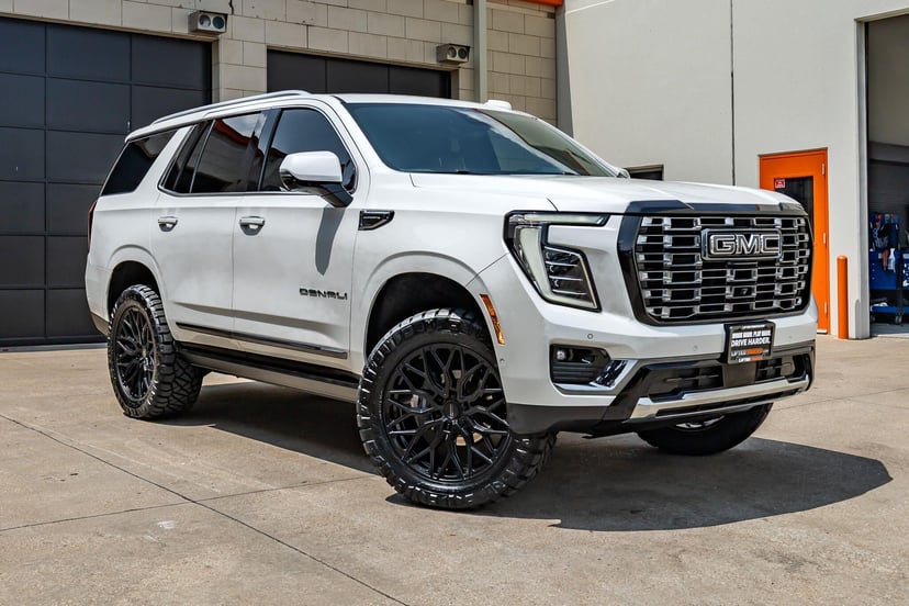 2025 GMC Yukon - Image 1