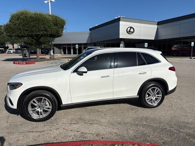 2023 Mercedes-Benz GLC-Class - Image 2