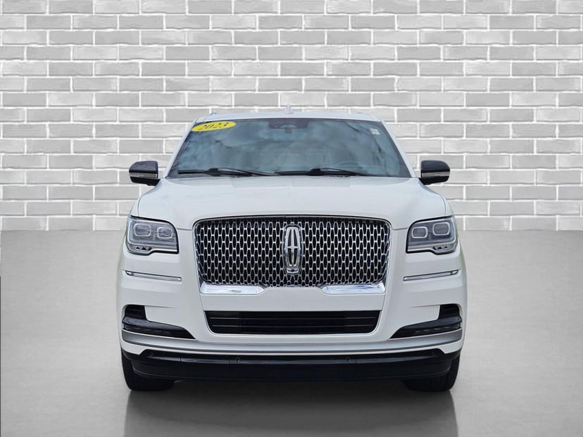 2024 Lincoln Navigator - Image 1