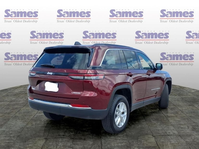 2026 Jeep Grand Cherokee - Image 2