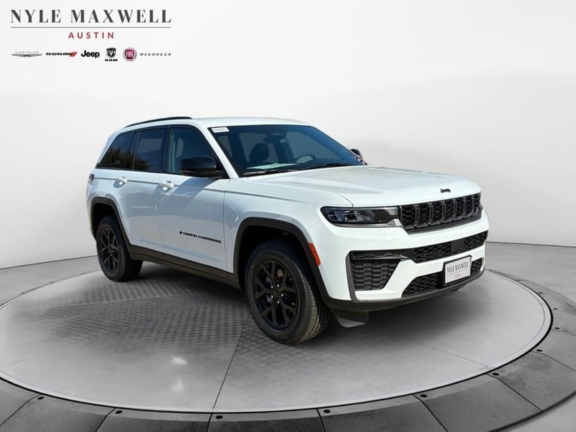 2026 Jeep Grand Cherokee - Image 1