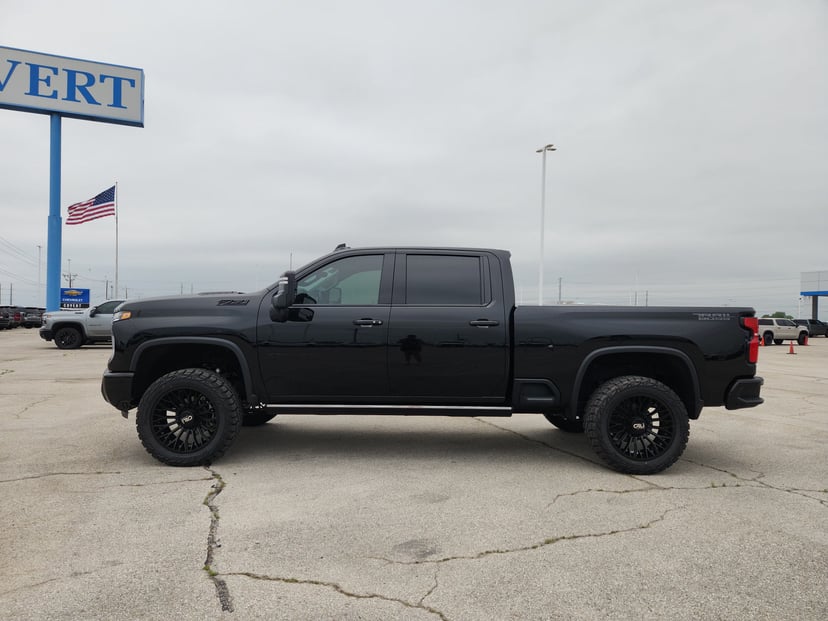 2026 Chevrolet Silverado HD - Image 2