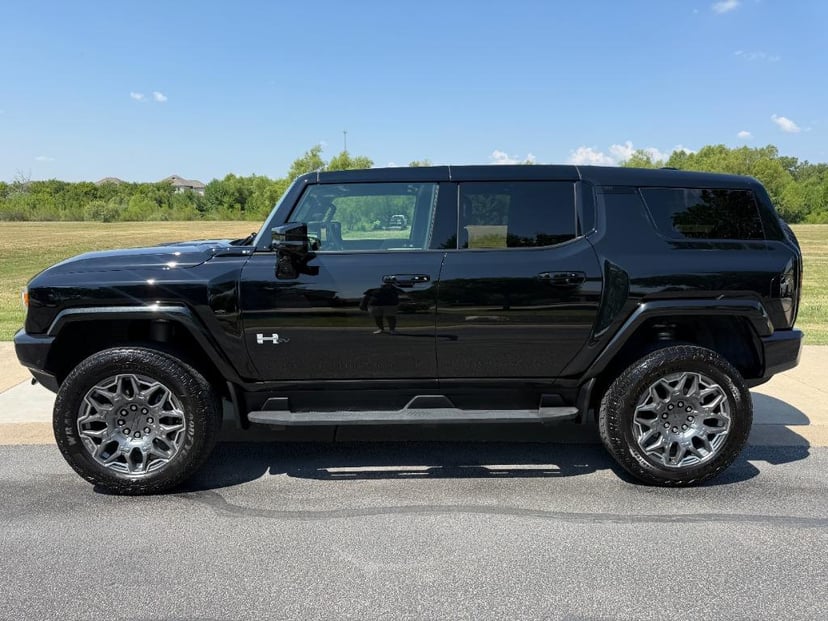 2026 GMC Hummer EV - Image 2