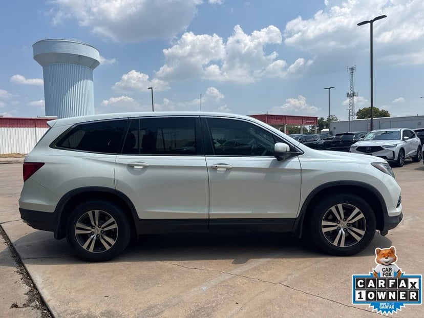 2017 Honda Pilot - Image 2