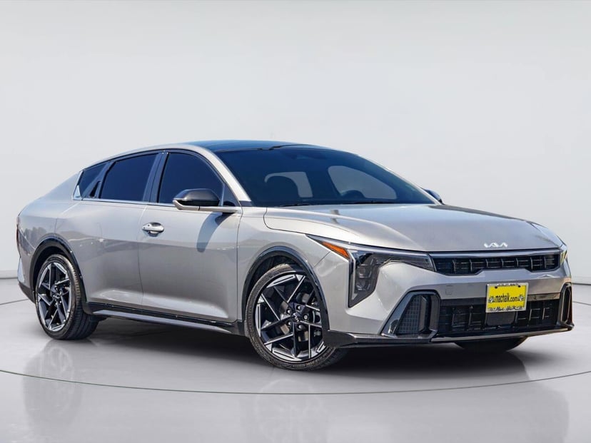 2025 Kia K4 - Image 1