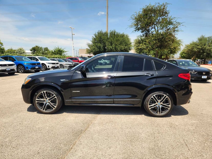 2017 BMW x4 - Image 2
