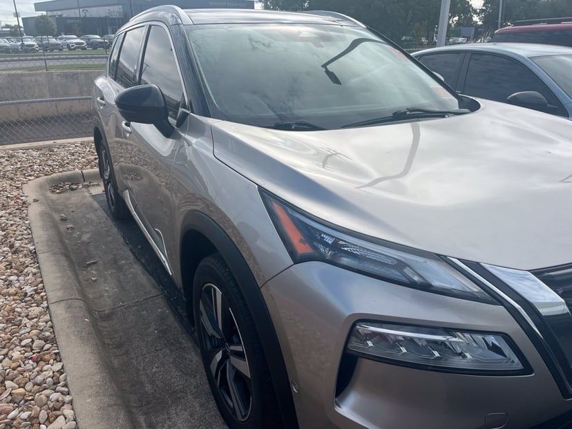 2022 Nissan Rogue - Image 1