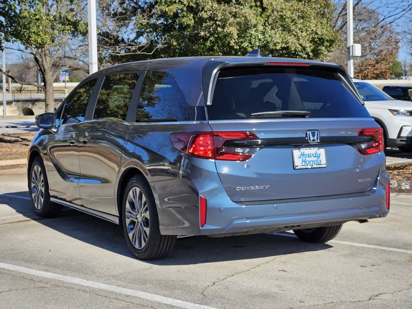 2026 Honda Odyssey - Image 2