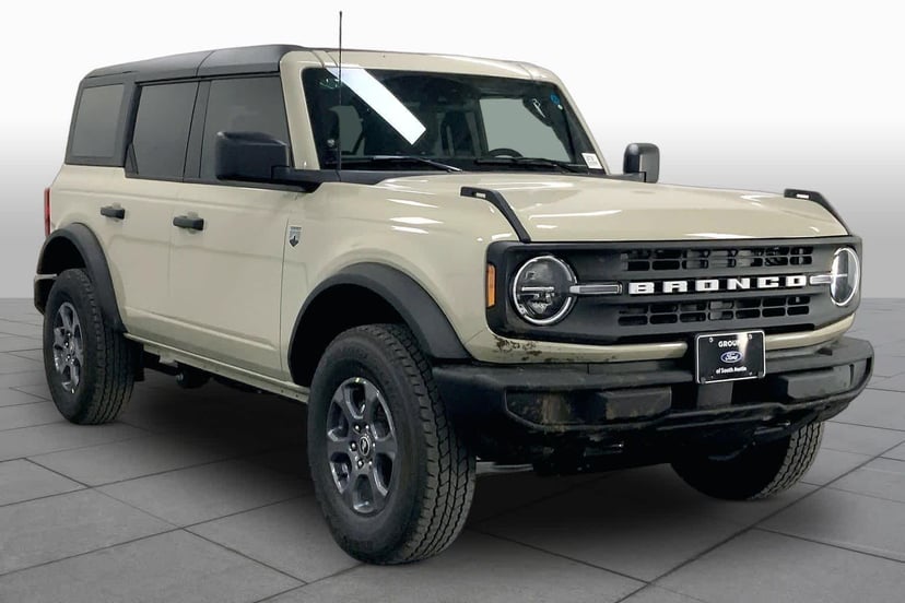 2026 Ford Bronco - Image 1