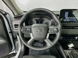 2024 Mitsubishi Outlander - Preview 11