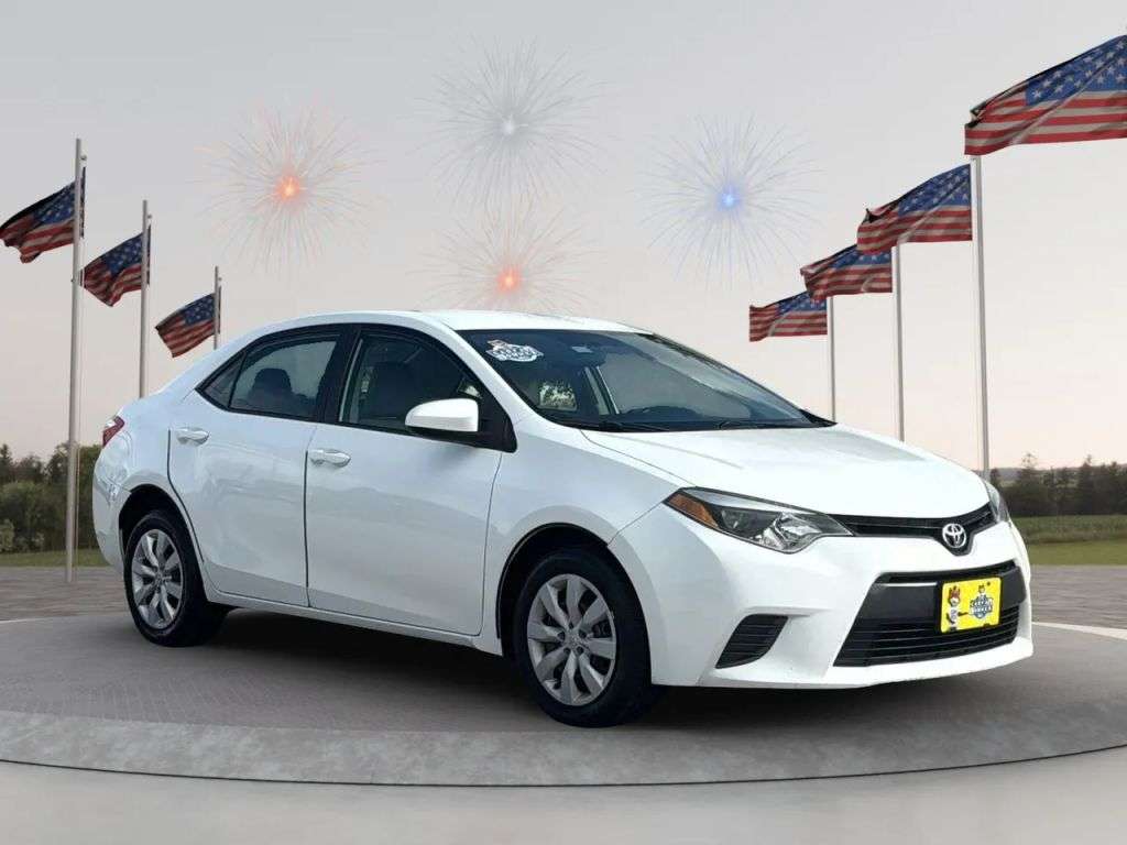 2015 Toyota Corolla - Image 2