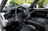 2025 Land Rover Defender - Preview 3