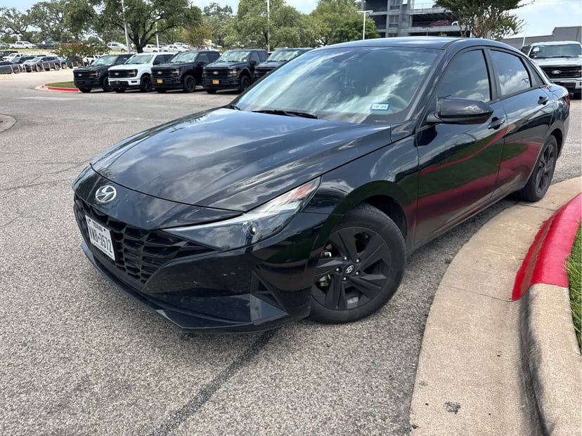 2023 Hyundai Elantra - Image 1
