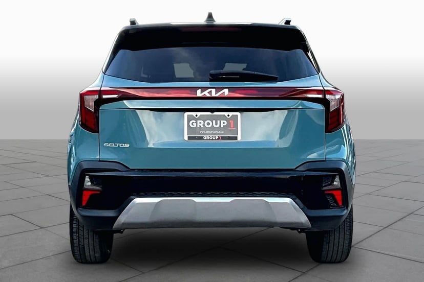 2024 Kia Seltos - Image 2