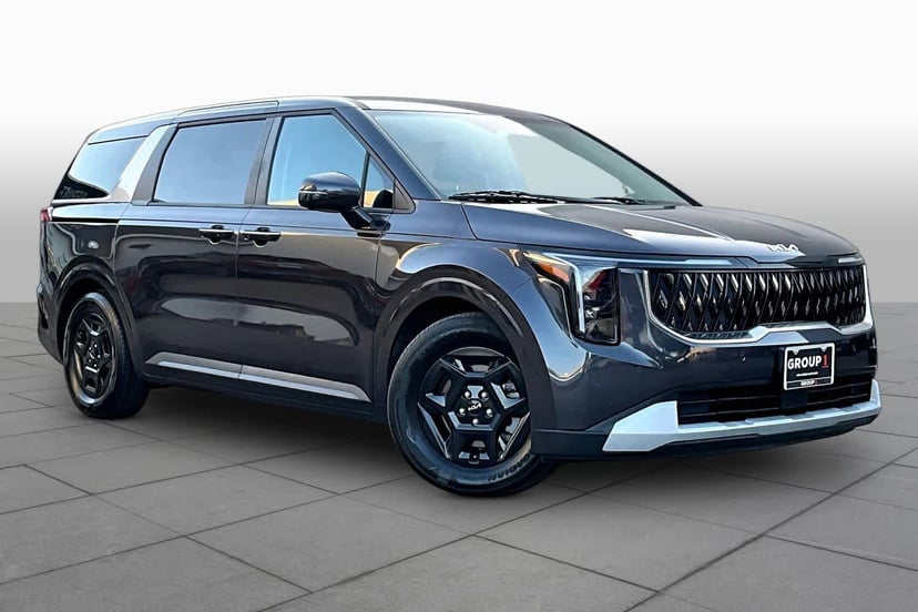 2025 Kia Carnival - Image 2