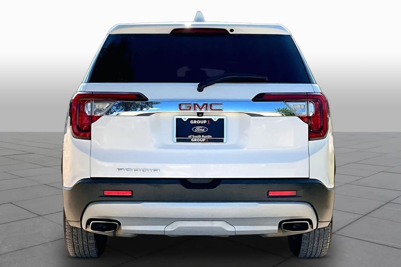 2022 GMC Acadia - Image 3