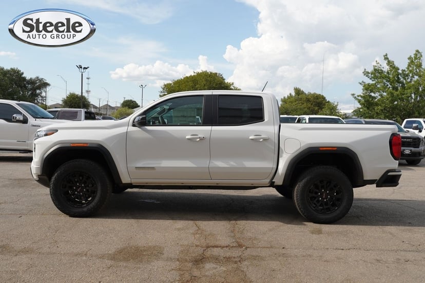 2026 GMC Canyon - Image 2