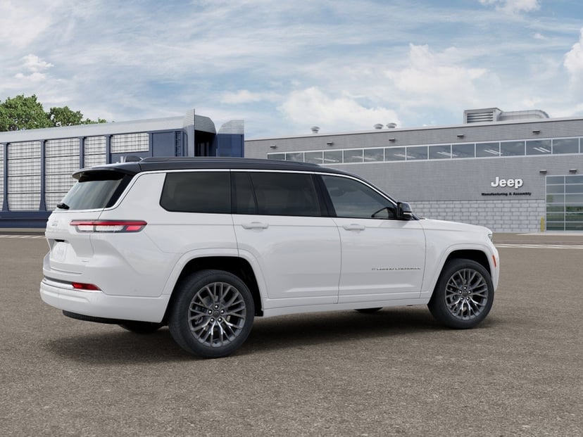 2027 Jeep Grand Cherokee L - Image 1