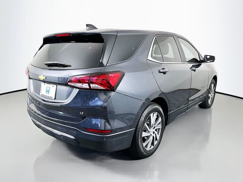 2023 Chevrolet Equinox - Image 3