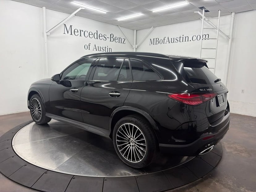 2026 Mercedes-Benz GLC - Image 3