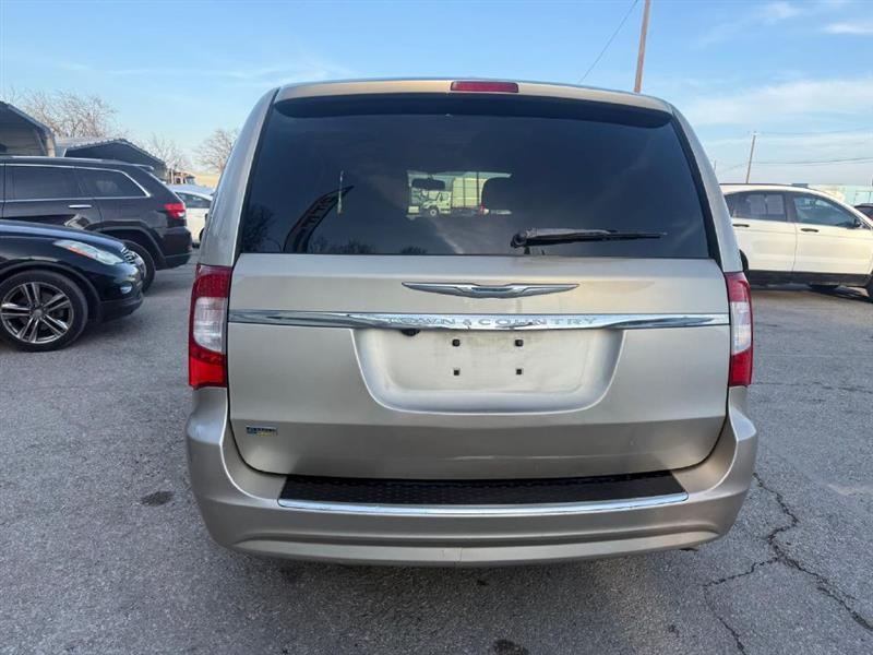 2012 Chrysler Town and Country - Image 2