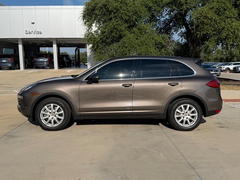 2012 Porsche Cayenne - Image 1