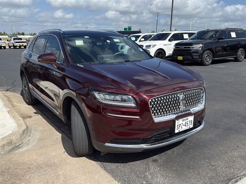 2022 Lincoln Nautilus - Image 3