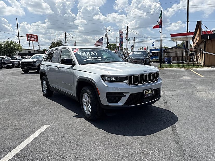 2024 Jeep Grand Cherokee - Image 1